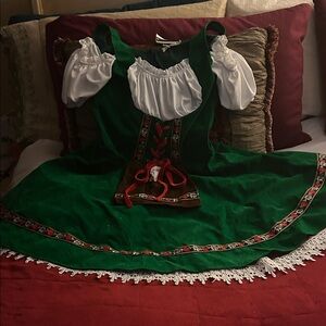 Green Velvet Dress Umpa dress up